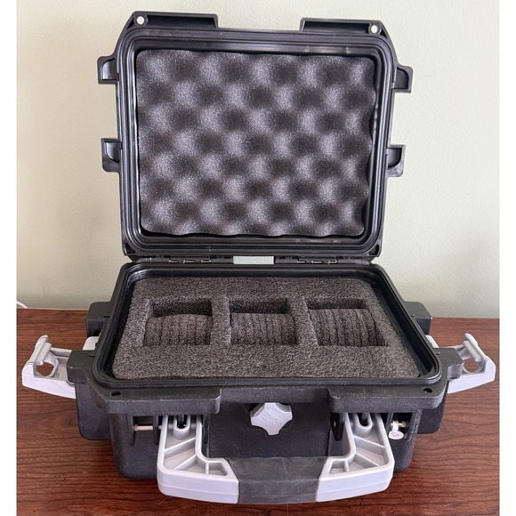 Invicta 3 Watch Slot‎ Case- Disney Mickey Mouse Limited Edition - Picture 5 of 6